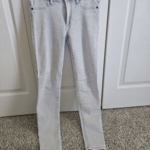 Ambercrombie Light Gray Skinny Jeans Sz 26 Worn Once